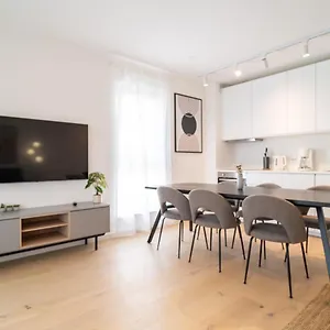 A Apartament